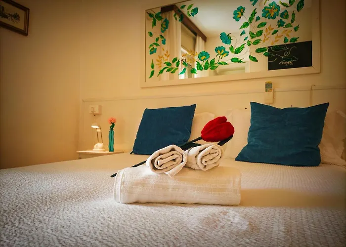 Le Petit Hotel
