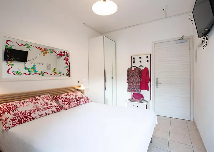 Le Petit Hotel